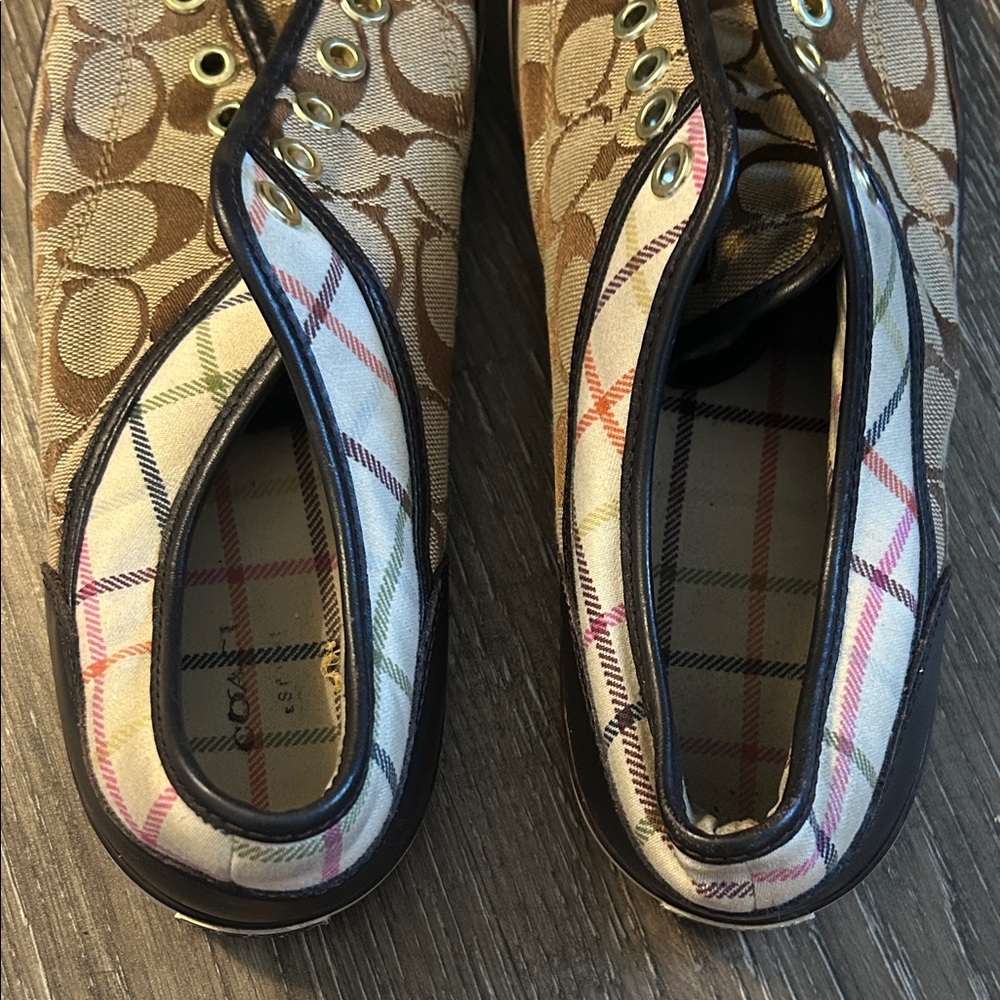 Coach Signature canvas sneakers size 9/10 Laces not included - Picture 2 of 7
